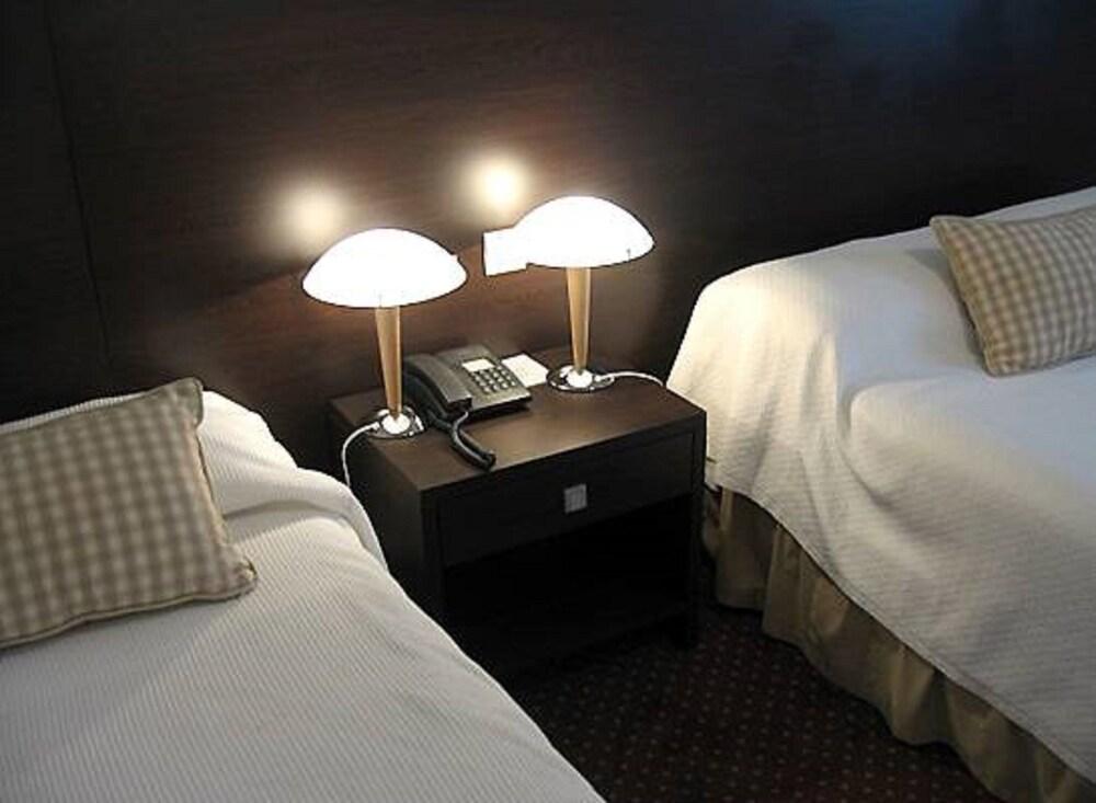 Hotel Val Flores Logis Biarritz Luaran gambar